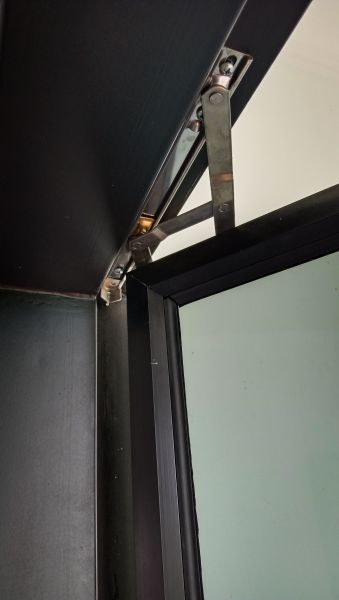 Cost of Pivot Window Replacement in Costa Mesa